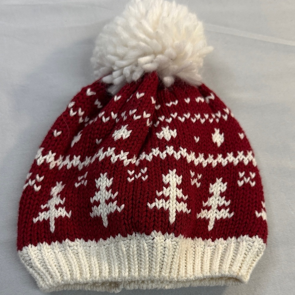 ⭐️ Carter's - Newborn Cozy Red and White Knit Pom-Pom Toque for Kids